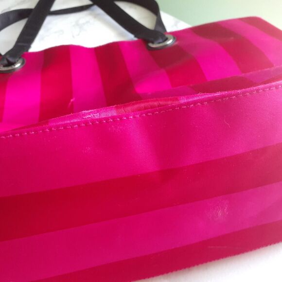 Victoria’s Secret Studded Red Pink Striped Studded Weekender Beach Large ToteBag - Picture 4 of 7